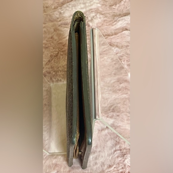 Louis Vuitton Monogram Men’s Wallet - Date code VI0021 - Picture 5 of 13